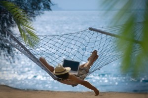 beach-with-laptop